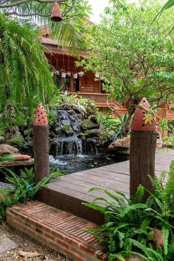 Pn Gold Resort Bang Saen Exterior photo
